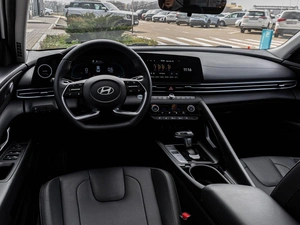 Седан Hyundai Elantra 2024 года, 2360000 рублей, Краснодар