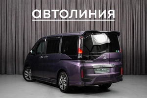 Минивэн Honda Stepwgn 2015 года, 1899000 рублей, Красноярск