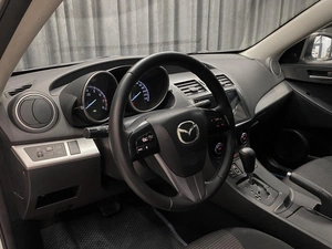 Хетчбэк Mazda 3 2012 года, 840000 рублей, Красноярск