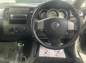Седан Nissan Tiida 2010 года, 699000 рублей, Ачинск