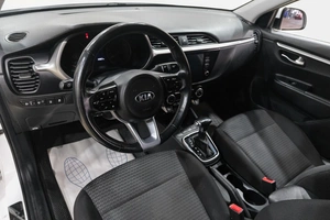 Седан Kia Rio 2020 года, 1459000 рублей, Новокузнецк