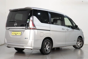 Минивэн Nissan Serena 2018 года, 1929000 рублей, Челябинск