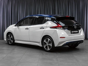 Хетчбэк Nissan Leaf 2017 года, 1659000 рублей, Тюмень