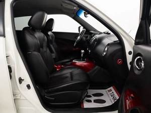Внедорожник Nissan Juke 2011 года, 1075000 рублей, Красноярск