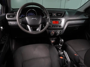Седан Kia Rio 2013 года, 739000 рублей, Воронеж
