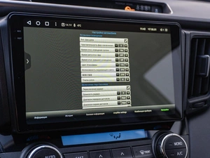 Внедорожник Toyota RAV4 2018 года, 1695000 рублей, Санкт-Петербург