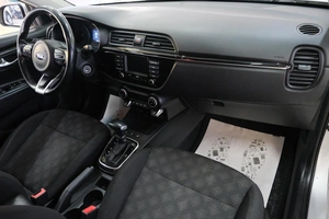 Седан Kia Rio 2017 года, 1359000 рублей, Омск