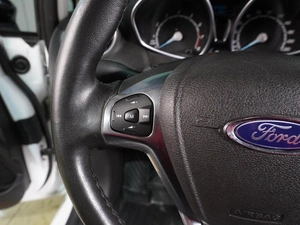 Хетчбэк Ford Fiesta 2017 года, 869000 рублей, Воронеж