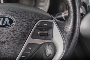 Седан Kia Rio 2015 года, 879000 рублей, Томск