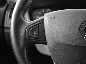 Седан Renault Latitude 2013 года, 1042000 рублей, Казань