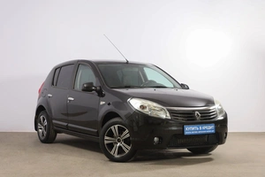 Хетчбэк Renault Sandero 2013 года, 699000 рублей, Новосибирск