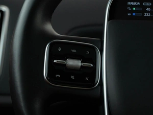 Внедорожник Li Auto L9 2023 года, 5995055 рублей, Москва