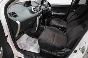 Хетчбэк Toyota Ist 2002 года, 449000 рублей, Новокузнецк