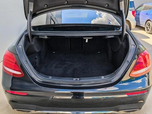 Седан Mercedes-benz E-класс 2019 года, 3550000 рублей, Краснодар