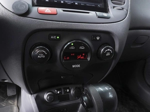 Хетчбэк Kia Rio 2011 года, 719000 рублей, Ростов-на-Дону