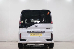 Минивэн Honda Stepwgn Spada 2015 года, 1969000 рублей, Новокузнецк