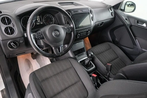 Внедорожник Volkswagen Tiguan 2012 года, 1099000 рублей, Красноярск