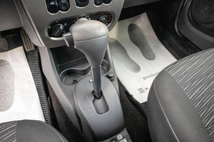 Седан Renault Logan 2011 года, 589000 рублей, Барнаул