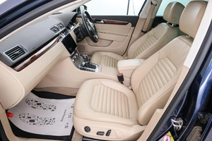 Седан Volkswagen Passat 2013 года, 1449000 рублей, Красноярск