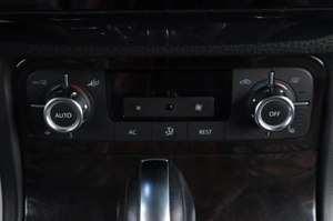 Внедорожник Volkswagen Touareg 2011 года, 1689000 рублей, Челябинск