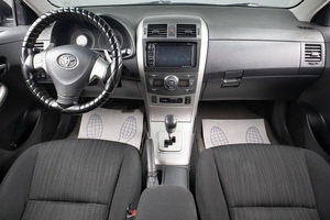 Седан Toyota Corolla 2007 года, 719000 рублей, Оренбург