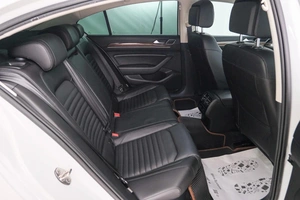 Седан Volkswagen Passat 2016 года, 1639000 рублей, Красноярск
