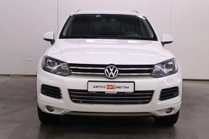 Внедорожник Volkswagen Touareg 2012 года, 2200000 рублей, Брянск