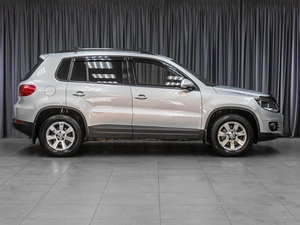 Внедорожник Volkswagen Tiguan 2012 года, 1299000 рублей, Тюмень