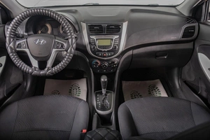 Седан Hyundai Solaris 2011 года, 799000 рублей, Томск