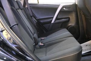 Внедорожник Toyota RAV4 2017 года, 2319000 рублей, Омск