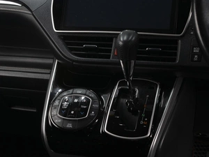 Минивэн Toyota Esquire 2019 года, 2550000 рублей, Омск