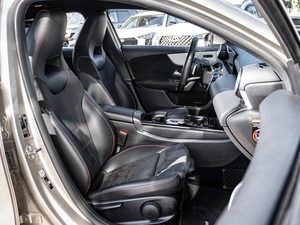 Хетчбэк Mercedes-benz A-класс 2019 года, 2590000 рублей, Краснодар