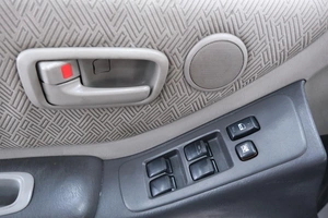 Внедорожник Toyota Highlander 2002 года, 989000 рублей, Омск