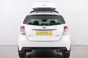 Минивэн Toyota Verso 2014 года, 1899000 рублей, Красноярск