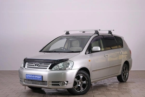 Минивэн Toyota Ipsum 2001 года, 849000 рублей, Омск