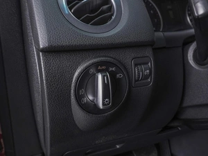 Внедорожник Volkswagen Tiguan 2011 года, 900000 рублей, Ростов-на-Дону