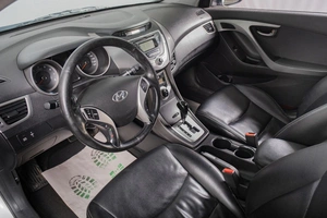 Седан Hyundai Avante 2011 года, 999000 рублей, Томск