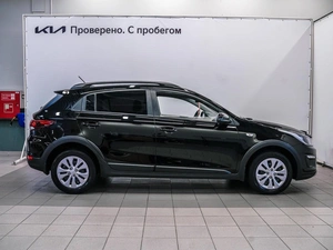 Хетчбэк Kia Rio X-Line 2018 года, 1519000 рублей, Красноярск