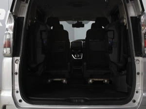 Минивэн Nissan Serena 2019 года, 2600000 рублей, Омск
