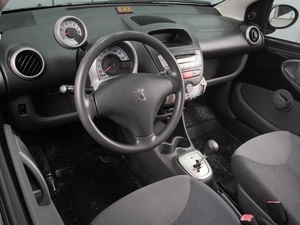 Хетчбэк Peugeot 107 2008 года, 469000 рублей, Воронеж