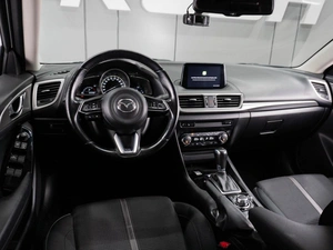 Седан Mazda 3 2018 года, 1670000 рублей, Тюмень