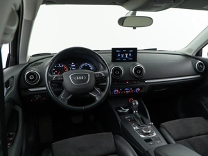 Хетчбэк Audi A3 2015 года, 1660000 рублей, Москва