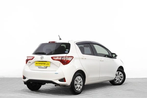 Хетчбэк Toyota Vitz 2017 года, 919000 рублей, Барнаул