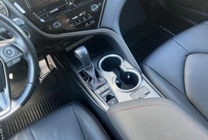 Седан Toyota Camry 2022 года, 4114000 рублей, Солонцы