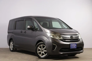 Минивэн Honda Stepwgn 2016 года, 1689000 рублей, Новосибирск