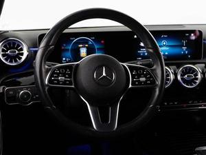 Седан Mercedes-benz A-класс 2019 года, 2519050 рублей, Москва