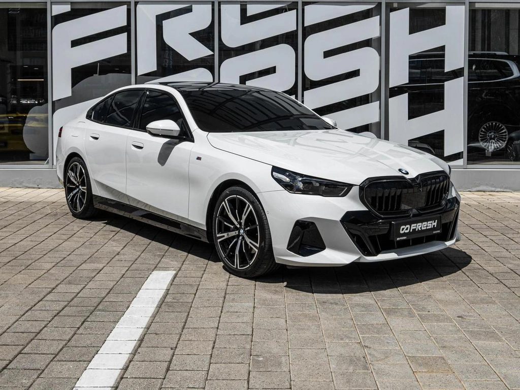 Седан BMW 5 серия 2023 года, 7655880 рублей, Ставрополь