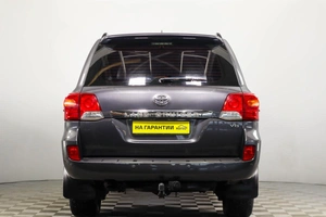 Внедорожник Toyota Land Cruiser 2013 года, 3639000 рублей, Пермь