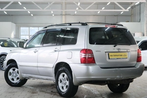 Внедорожник Toyota Highlander 2002 года, 989000 рублей, Омск
