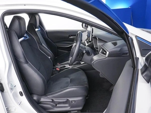 Хетчбэк Toyota Corolla 2020 года, 1789404 рублей, Москва